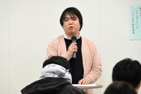 弘前大学附属図書館で「短歌づくりワークショップ」を開催 ― 学生・教職員約30名が参加し、短歌の鑑賞や創作を楽しむ