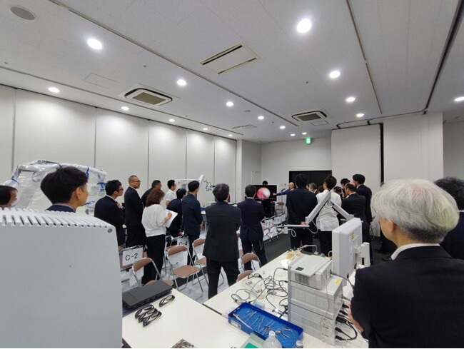 ジャパン・メディカル・カンパニー社製の医療用精密立体模型を用いた講習が開催/耳管ピン手術実施医認定講習会も4回目の開催に