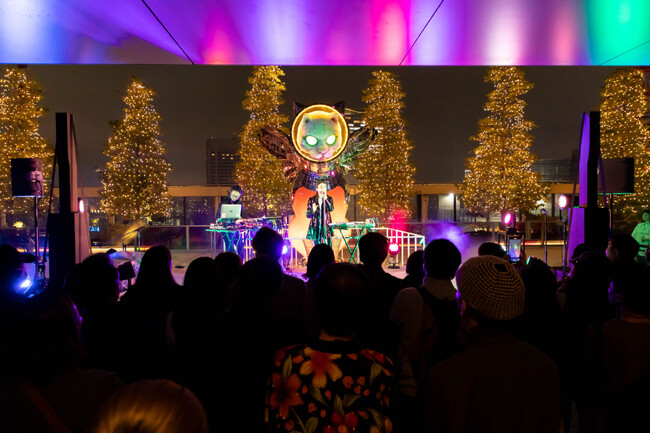 WONK 、Maika Loubteによるスペシャルステージ『ROOFTOP LIVE GINZA SIX XMAS 2024』 を開催