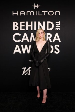 【DIOR】ディオールを纏うセレブリティ：エル・ファニング＠「ハミルトン ビハインド ザ カメラ」アワード