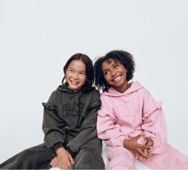 Gap、映画『ウィキッド』とのコラボレーション 「Gap | Wicked Capsule Collection」を発表