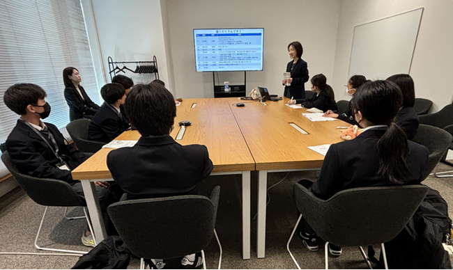 SB C&S、ソフトバンクと合同で横浜創英中学・高等学校の企業訪問受け入れを実施