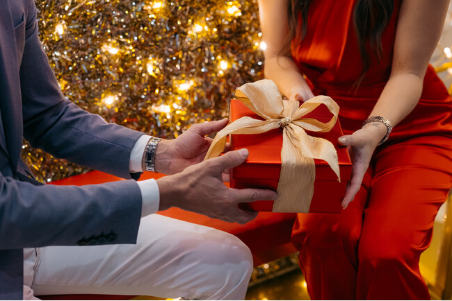 【ザ・リッツ・カールトン・レジデンス　ワイキキビーチ】年末年始にかけて、バラエティに富んだホリデープログラムを提供