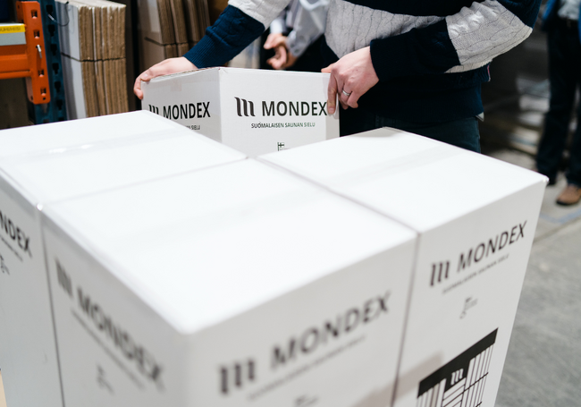 株式会社Nova Clearlyは、フィンランドのサウナストーブメーカーMONDEXと日本独占販売契約を締結。MONDEX JAPANとして販売を開始。フィンランドでの出会いから一家に一台サウナを。