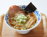 12月11日、関西初登場！九州極上醤油ラーメン「支那そば月や」の支那そばを「豚そば月や西梅田店」にて販売開始！