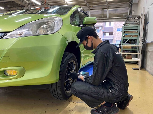 【専門学校 新潟国際自動車大学校】学生主体！地域交流と実習の一環として「無料タイヤ交換会」を開催しました