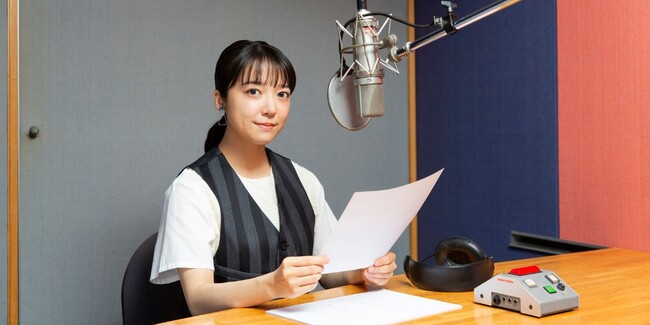 上白石萌音のベストセラーエッセイ集『いろいろ』、本人の朗読でAudibleにて配信開始!