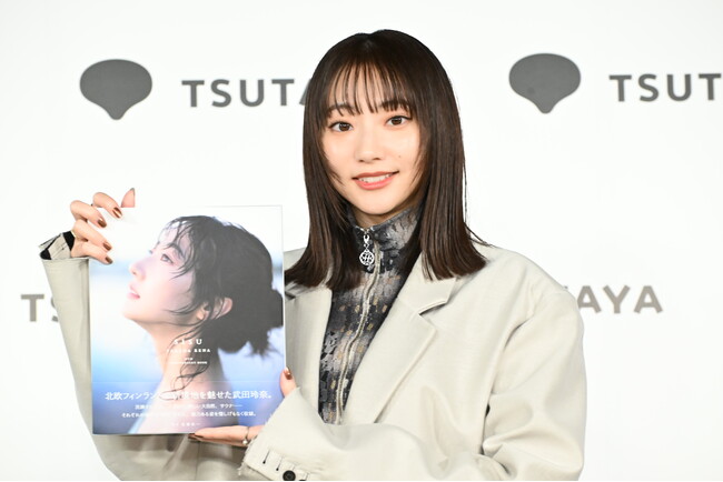 武田玲奈が芸能活動10周年を記念した写真集を発売！「健康に、永く楽しく続けていけたら」