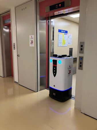 Senxeed Robotics、住友商事北海道協力のもと、函館中央病院と函館五稜郭病院にて配送ロボット「GAEMI」の実証開始