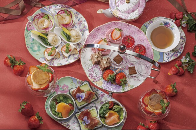 AFTERNOON TEA with “SIROCCO”「ストロベリー＆ショコラ」／ザ ロイヤルパークホテル アイコニック 東京汐留