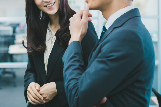 婚活情報サイト「オミカレ」が『社内恋愛に関する実態調査・意識調査についてのレポート』を公開いたしました。