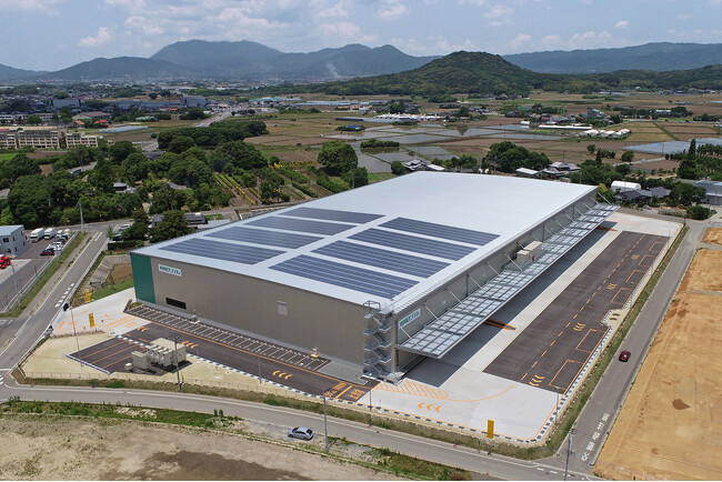 プロロジス、福岡県小郡市の物流施設敷地に再エネ由来のコンテナ型データセンターを着工