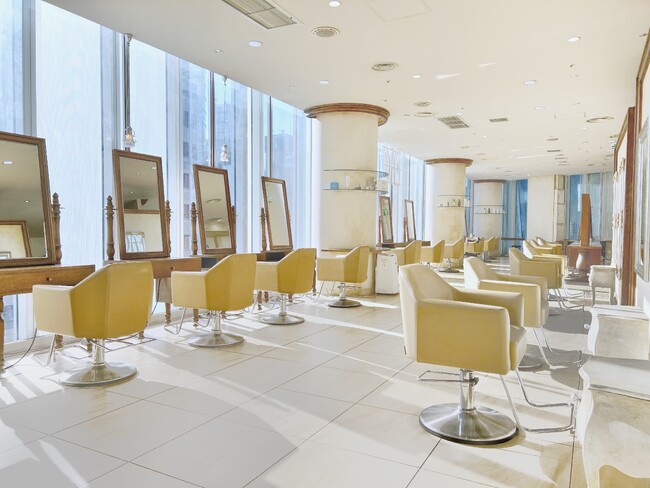 兼松、クラウド在庫管理ソフト『KG ZAICO』最新導入事例を公開　ヘアサロンZACC、店舗販売用商品やカラー剤の管理で在庫切れを防ぎサービス向上を実現―現場DX最前線