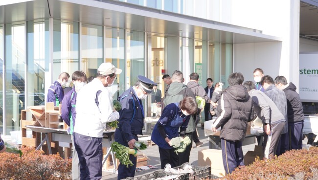 昨年に続き2回目　特別支援学校が新鮮野菜や手作り工芸品の販売会〔パルライン〕