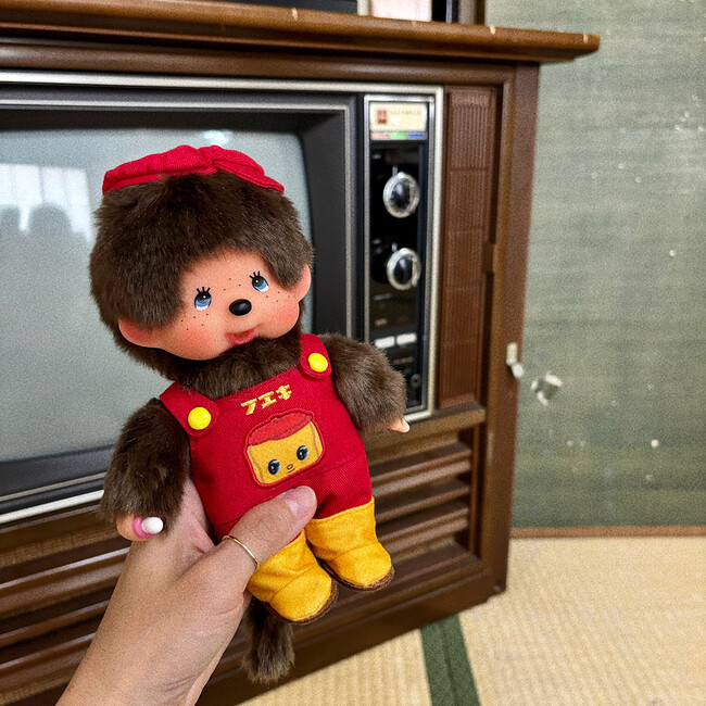 世界中で愛されるキャラクター「モンチッチ」と「フエキくん」がコラボ【フエキ×モンチッチぬいぐるみ】新発売