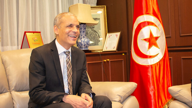 アルファノート株式会社、在日チュニジア大使館へキャッシュレス決済端末「ALPHA PORTABLE」を導入