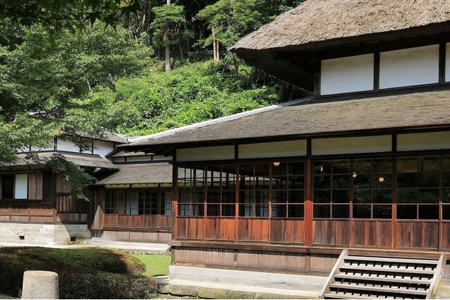 横浜・三溪園 『三溪園で過ごすお正月 鶴翔閣公開』 を開催