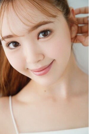 藤田ニコル、自身初の美容本が2025年3月12日に発売決定！