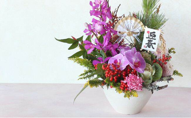 新しい年は福いっぱい！『花時間』では、縁起よく、美しい「お正月の花」を好評発売中！