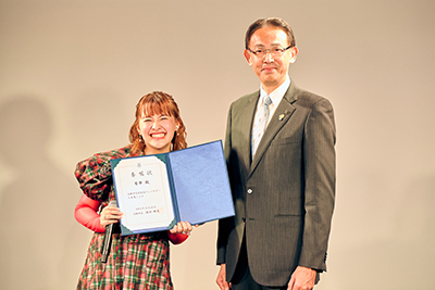 高槻市出身シンガーソングライター有華さんが「定住促進アンバサダー」に就任