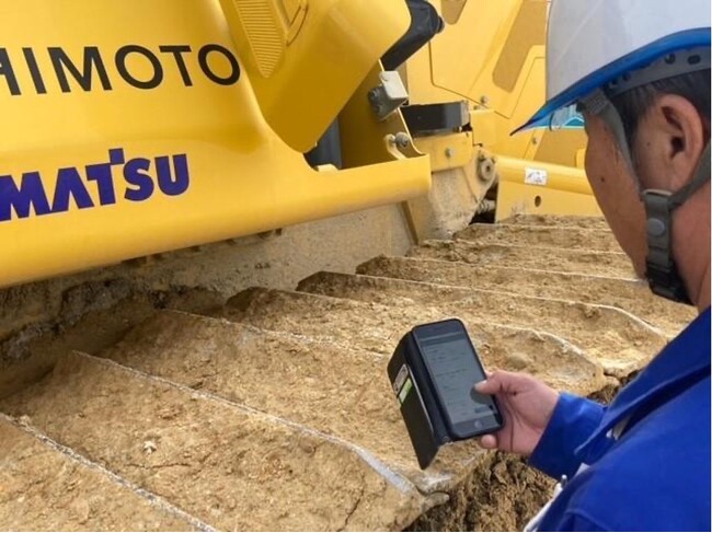 大阪府の岸本建設が、安全点検のDX化を加速する「GENBAx点検」を活用して点検業務の工数を3分の2に！承認作業や書類検索などの負担も軽減し1ヶ月あたり3営業日分の工数削減に成功！