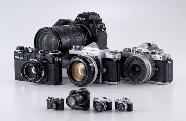 ニコンのカメラを約1/3のスケールで再現　ガシャポン(R)「Nikonミニチュアカメラコレクション」をニコンプラザ東京・大阪にて数量限定で取り扱い開始