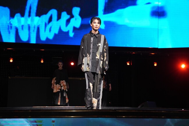 Ao Miyasaka.とOLD FLIPのコラボ衣装が、日韓合同のファッションイベント「STAGE ON ME」のランウェイに登場！