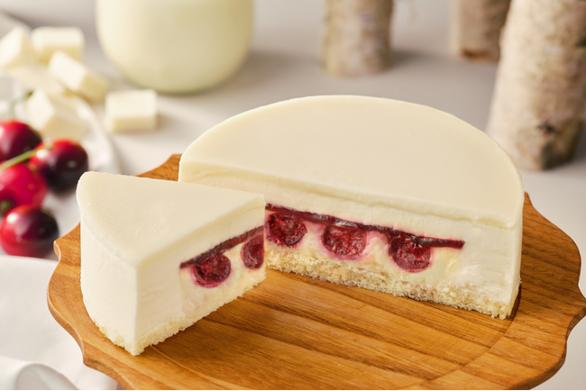 【第7弾】平日の夜だけで大好評スイーツが復刻！今回は、ホワイトチョコレート×グリオットチェリーのケーキ。「淡雪 ～ホワイト～」を数量限定でご用意。