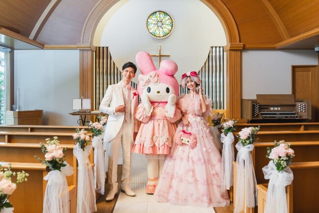 ホテルプラザ神戸 マイメロディのオリジナルドレスで叶える甘い苺のウェディング