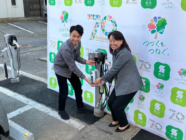 Yanekara、柏市の公用車EV16台に工事不要EV充電コントローラYaneCubeを導入し、「キュービクルフリー」を実現