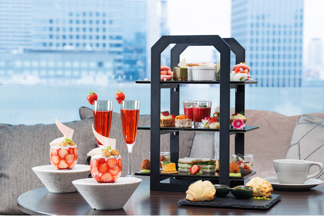 【ザ ロイヤルパークホテル アイコニック 大阪御堂筋】春爛漫 いちごと春の味覚が彩るフレンチアフタヌーンティー