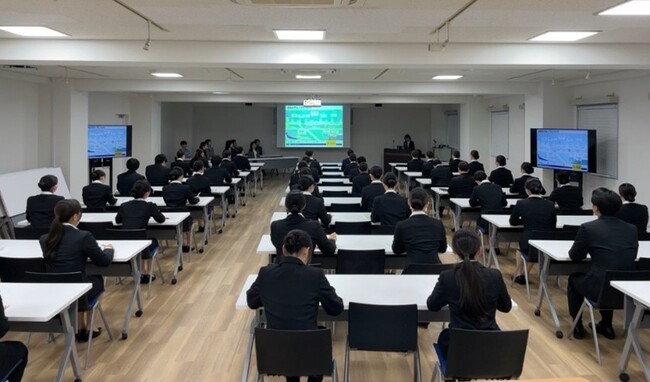 【就職のASO】福岡 麻生外語観光＆ブライダル専門学校でANAグループ4社による学内合同企業説明会を実施！