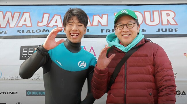 ウインドサーフィン・フリースタイル U20世界チャンピオン、国内4季連続王者 守屋拓海選手 キャタラーと所属契約を更新