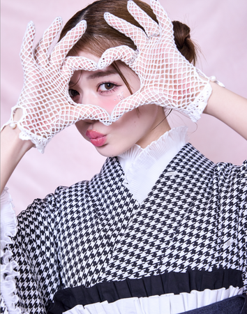 【aimme東京原宿店】デニム袴をpopでgirlyにコーディネート。aimmeでしか叶えられない卒業袴コーデをご紹介。