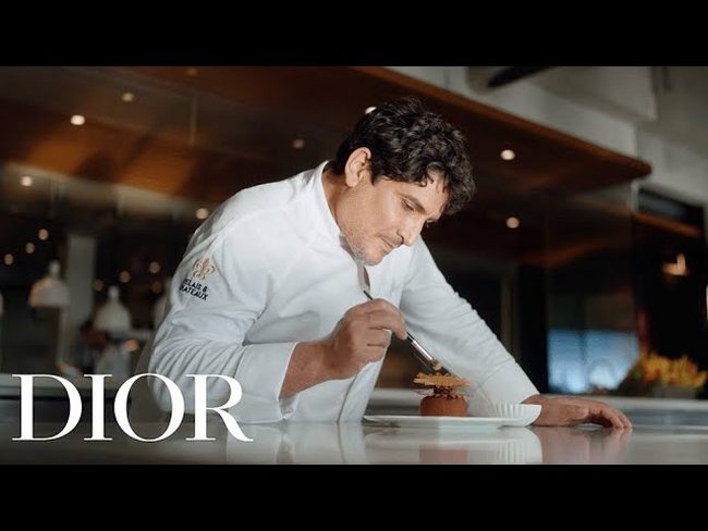 【DIOR】シェフのマウロ・コラグレコがバンコクの「カフェ ディオール」をご案内