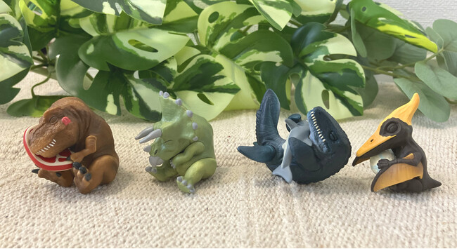 好きなものを“むぎゅっと”ハグ! 『むぎゅっと!ジュラシック・ワールド』