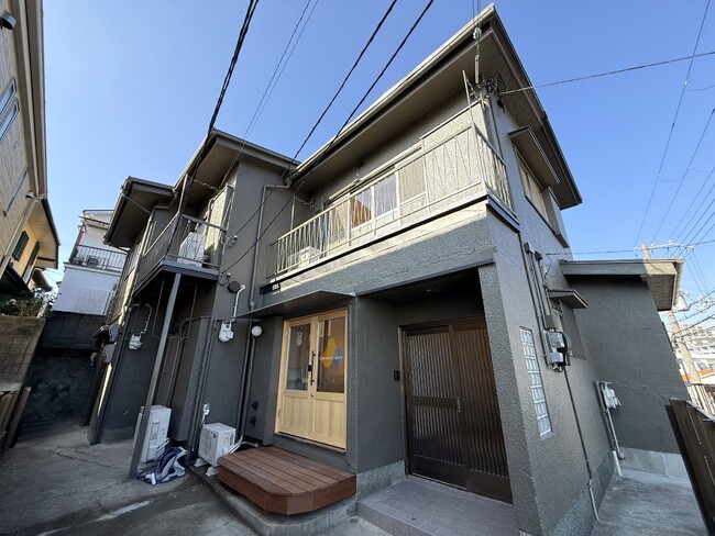ジェクトワン、国土交通省のモデル事業として採択、神戸市垂水区の築54年の「文化住宅」を地域に開いたひとり親支援型住宅『For nest 旭が丘』として再生