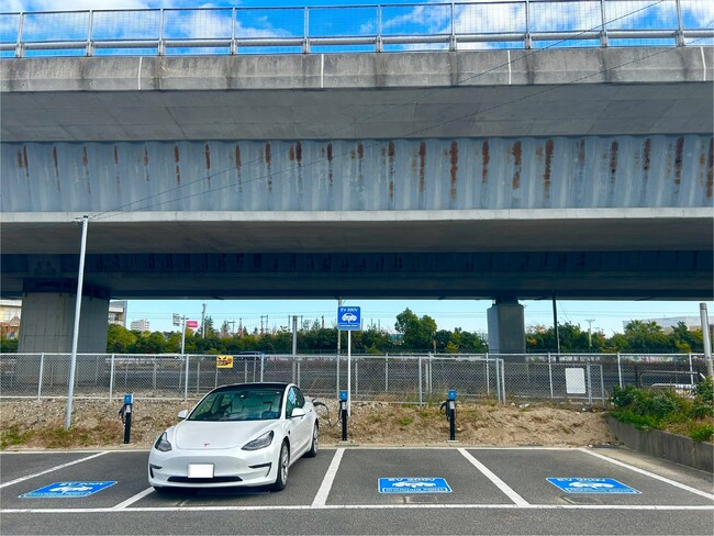 COCOPLUG株式会社は、常滑市 「常滑りんくうビーチ」駐車場に6.0kWのEV充電器を設置。
