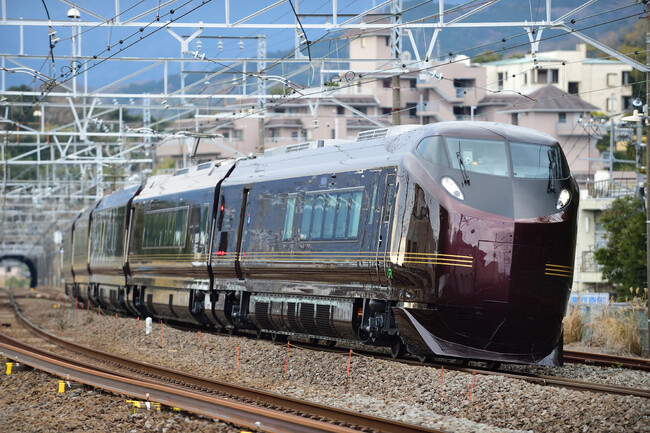 熱海駅開業100周年を記念した特別列車に乗車!「熱海海上花火大会」特別プログラム観賞ツアー・好評発売中!