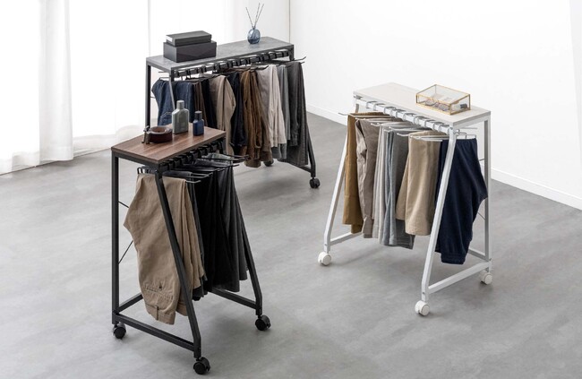 新開発のスラックスハンガーラックが、さらに進化!ズボン類の収納をノンストレス+スマートに実現