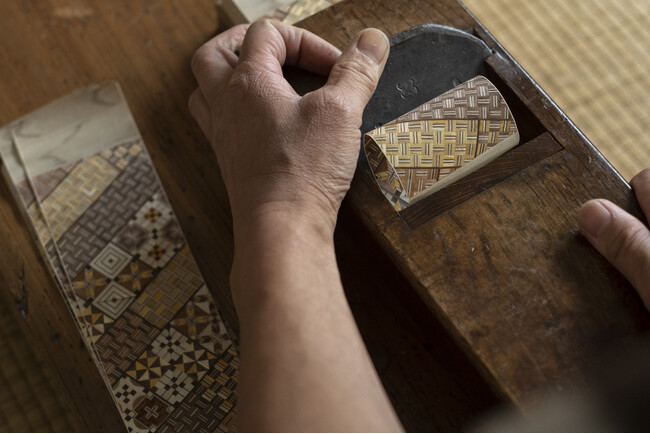 【箱根・強羅 佳ら久】伝統工芸士　本間博丈氏による箱根寄木細工の歴史解説と共にものづくりの楽しさを学ぶワークショップを開催