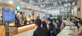令和6年(2024年)2月に実施した「食と栄養」をテーマとした健康講座の様子 令和6年(2024年)2月に実施した「食と栄養」をテーマとした健康講座の様子