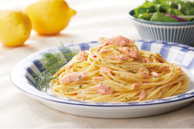 手軽に楽しめる『パパッとレンジ パスタソース』シリーズにシーチキンとあわせた、さわやかなレモンソースが誕生！