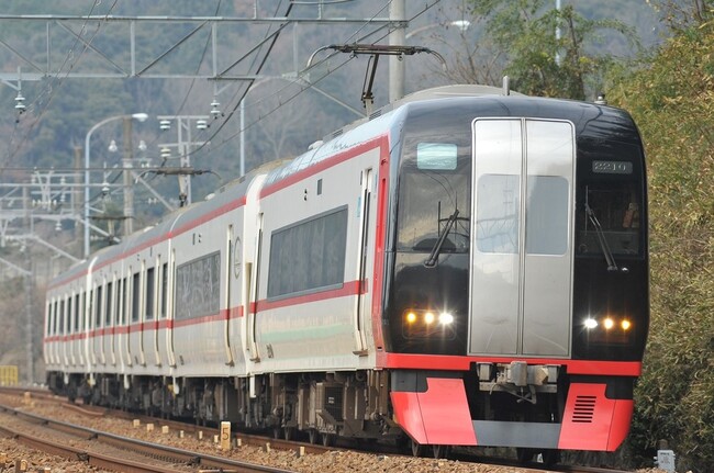「名鉄定期券web予約サービス」サービスインに合わせて定期乗車券購入可能な対象クレジットカードを拡大します