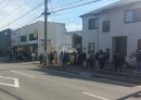 店舗前の行列 店舗前の行列