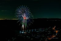 東日本大震災犠牲者の慰霊と復興への思いを込めた花火 千葉県・竹岡で3月8日に開催