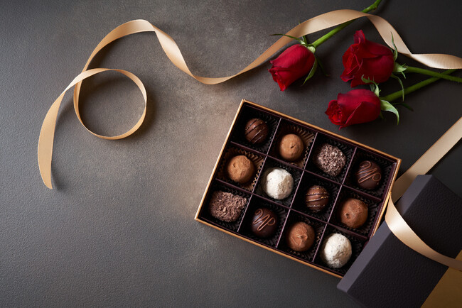 【オミカレ婚活実態調査】バレンタインデーのチョコレート代、実は男性予想の2～3倍!?ホワイトデーは「バレンタインの同額返し」でOK！バレンタインまでに恋人を作るなら婚活パーティー・街コンがおすすめ？