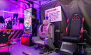 「ROBOT BASE-00-」にはVRのシューティングゲームなどがセットされている。搭乗型ロボット「ASTRO」に乗り込む前にここで“前哨戦”を行う 「ROBOT BASE-00-」にはVRのシューティングゲームなどがセットされている。搭乗型ロボット「ASTRO」に乗り込む前にここで“前哨戦”を行う