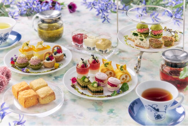 アートギャラリーのようなホテルでお茶会