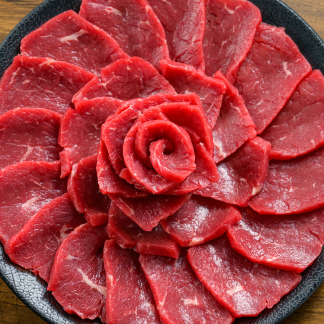 【看板商品ピースビーフ290円&リブロース半額】焼肉屋「牛恋」が年に一度の赤字覚悟“肉の日”キャンペーンを開催。